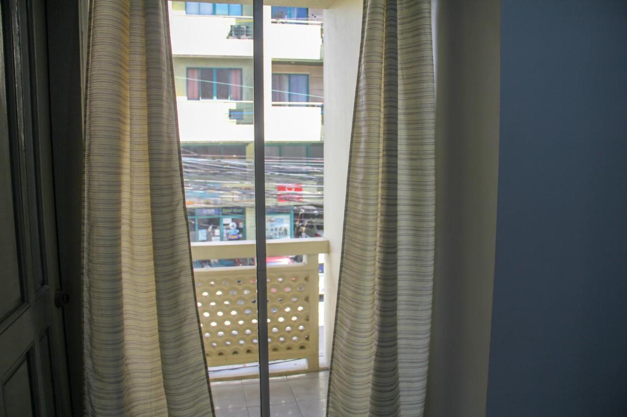 Lejlighed på 37 m² i Makati med 1 værelse og 1 private badeværelser Manila Eksteriør billede